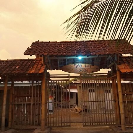 Harry'S Ocean House Watukarung Homestay Kalak 외부 사진