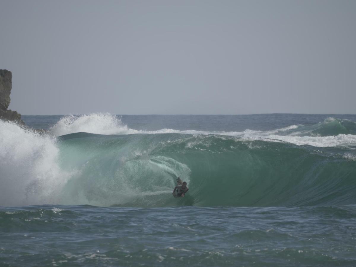 Harry'S Ocean House Watukarung Homestay Kalak 외부 사진