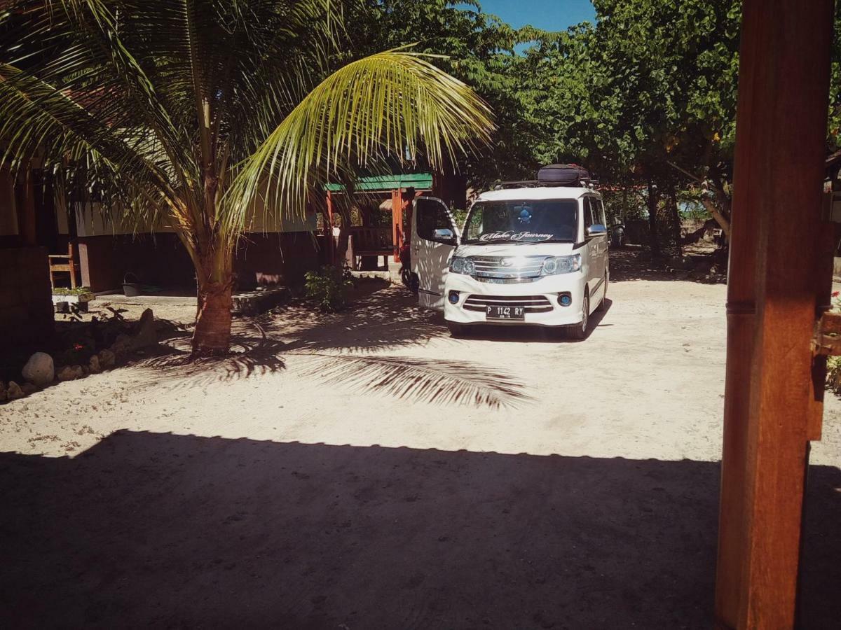 Harry'S Ocean House Watukarung Homestay Kalak 외부 사진